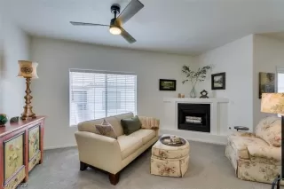 Photo #2: 2406472 Listing