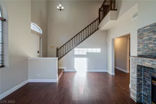 Photo #5: 2406480 Listing 