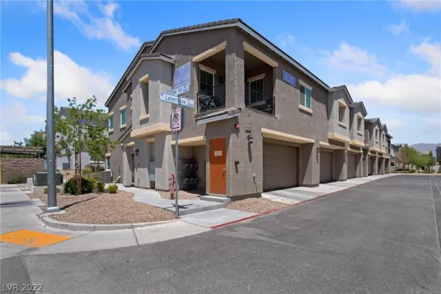 MLS: 2406567 Condo For Sale