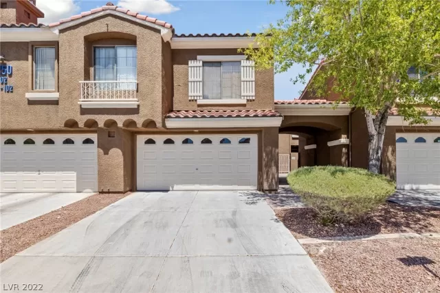 MLS: 2406648 Condo For Sale