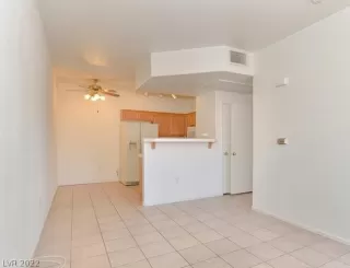 Photo #2: 2406675 Listing 