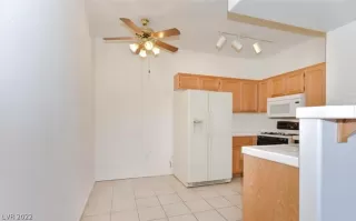 Photo #4: 2406675 Listing 