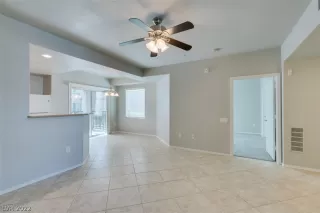 Photo #4: 2406690 Listing 