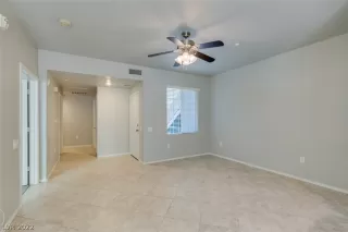 Photo #5: 2406690 Listing 