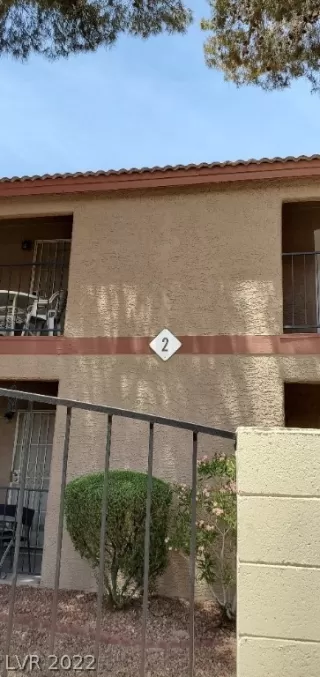 Photo #2: 2406698 Listing 