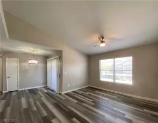 Photo #2: 2406711 Listing