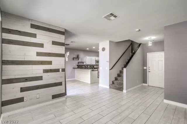 MLS: 2406729 Condo For Sale