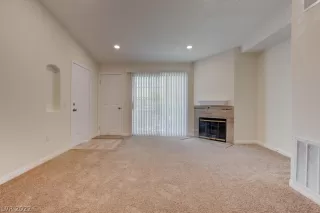 Photo #6: 2406745 Listing 