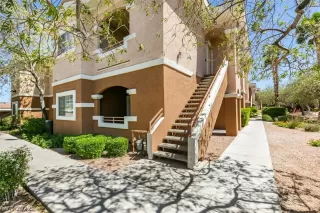 Photo #1: 2406762 Listing