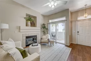 Photo #1: 2406785 Listing 