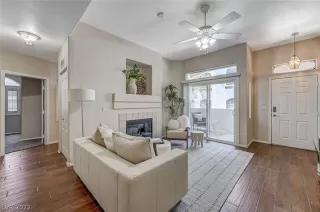 Photo #5: 2406785 Listing 