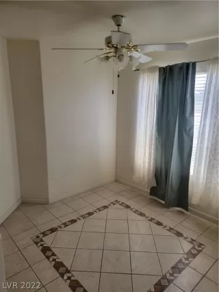 Photo #3: 2406792 Listing 