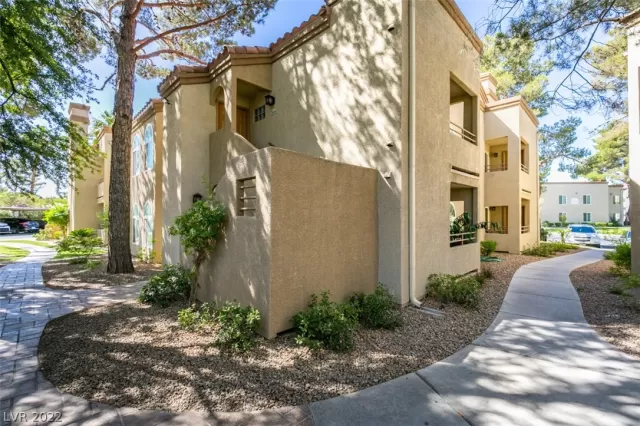 MLS: 2406830 Condo For Sale