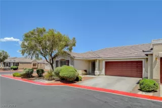 Photo #1: 2406833 Listing