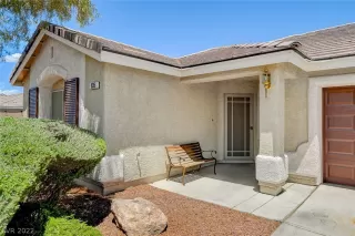 Photo #2: 2406833 Listing