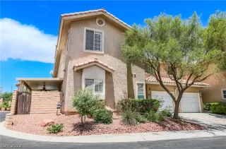 Photo #2: 2406863 Listing 