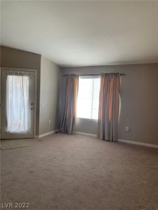 Photo #4: 2406889 Listing 