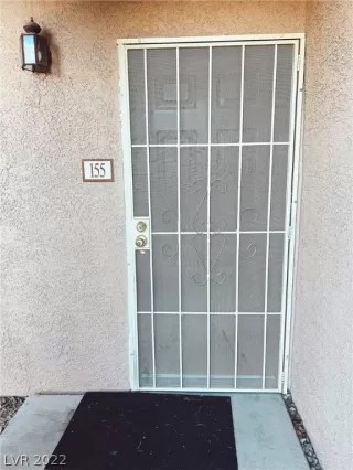 Photo #4: 2406912 Listing 