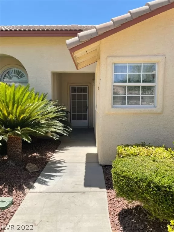 MLS: 2406927 Condo For Sale