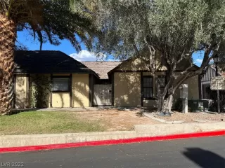 Photo #1: 2406932 Listing 