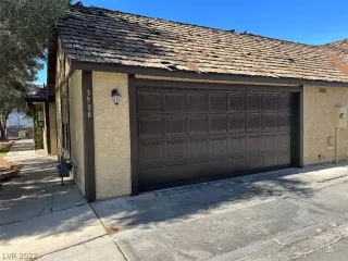 Photo #2: 2406932 Listing 