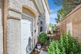 Photo #1: 2406970 Listing