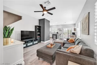 Photo #2: 2406970 Listing