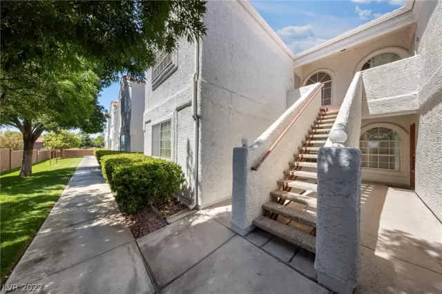 MLS: 2406987 Condo For Sale