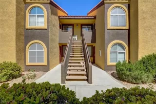 Photo #2: 2407034 Listing