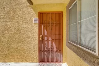 Photo #4: 2407034 Listing