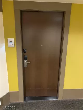 Photo #3: 2407078 Listing 