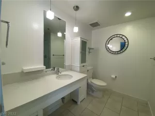 Photo #6: 2407078 Listing 