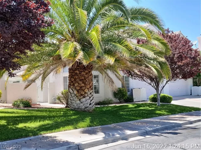 MLS: 2407103 Condo For Sale