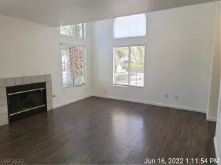 Photo #3: 2407103 Listing 