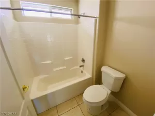 Photo #5: 2407109 Listing 