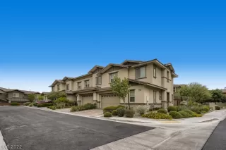 Photo #1: 2407127 Listing 