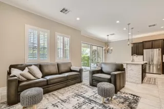 Photo #6: 2407127 Listing 