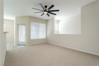 Photo #5: 2407147 Listing