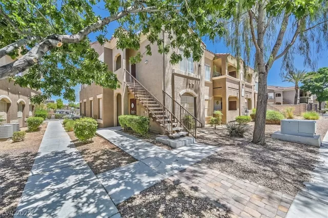 MLS: 2407157 Condo For Sale