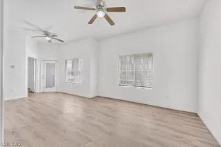 Photo #2: 2407157 Listing