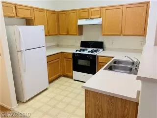 Photo #4: 2407197 Listing 