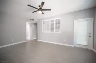 Photo #2: 2407198 Listing 