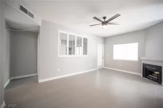 Photo #3: 2407198 Listing 