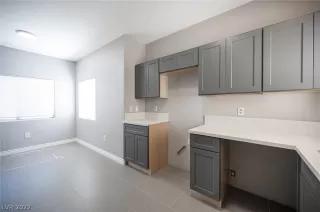 Photo #4: 2407198 Listing 