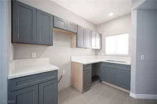 Photo #5: 2407198 Listing 