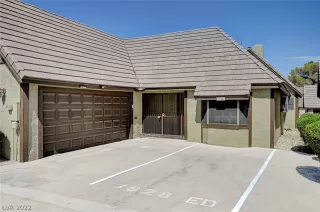 Photo #4: 2407248 Listing