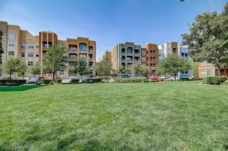 Photo #1: 2407266 Listing