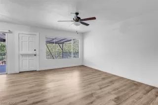 Photo #2: 2407271 Listing