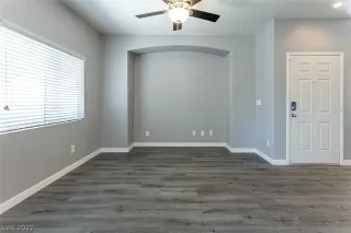 Photo #2: 2407316 Listing