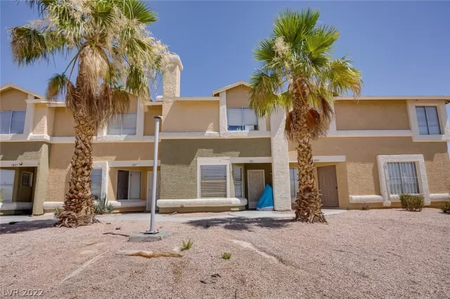 MLS: 2407328 Condo For Sale